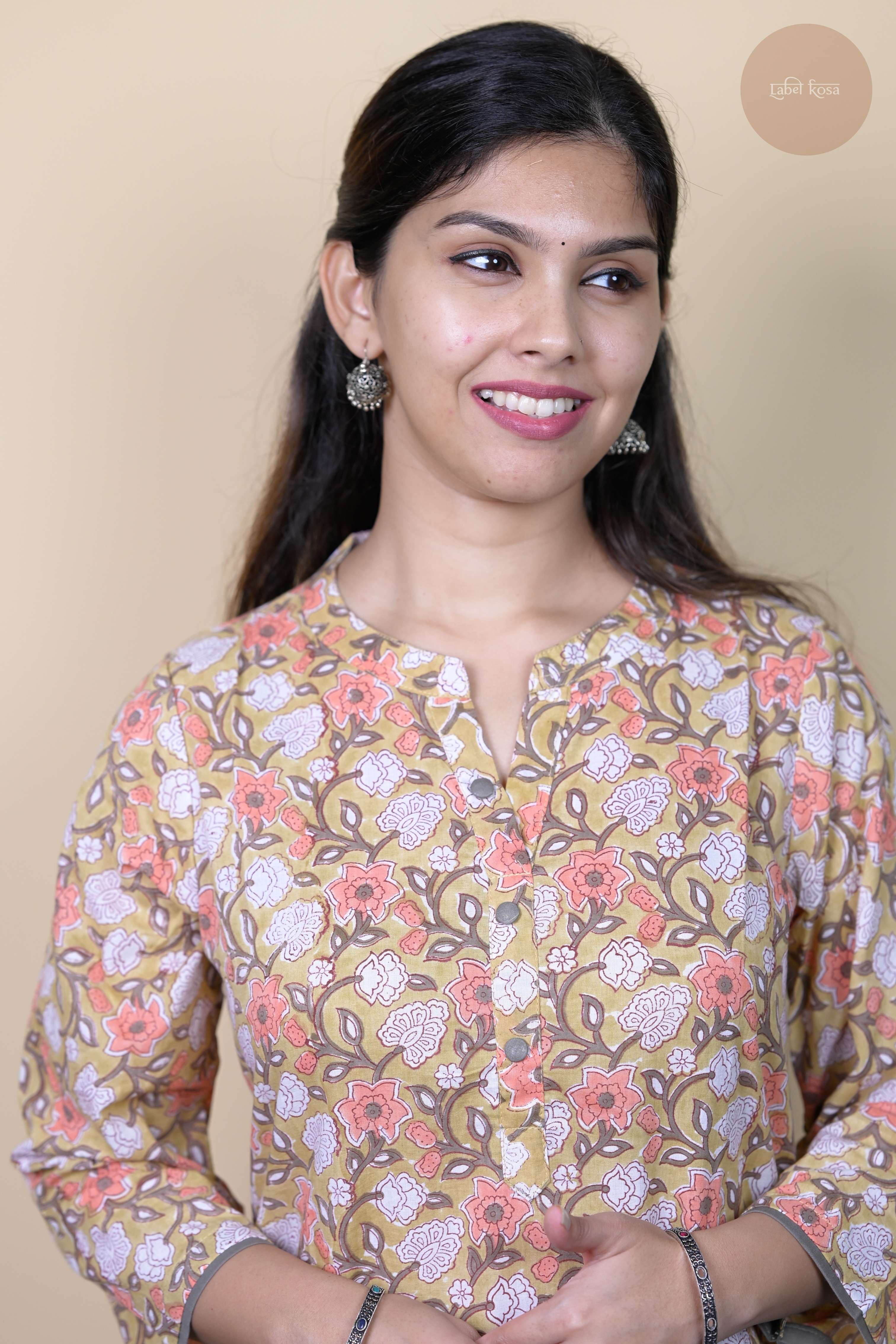 Niram - Handblock Peach Floral Kurti