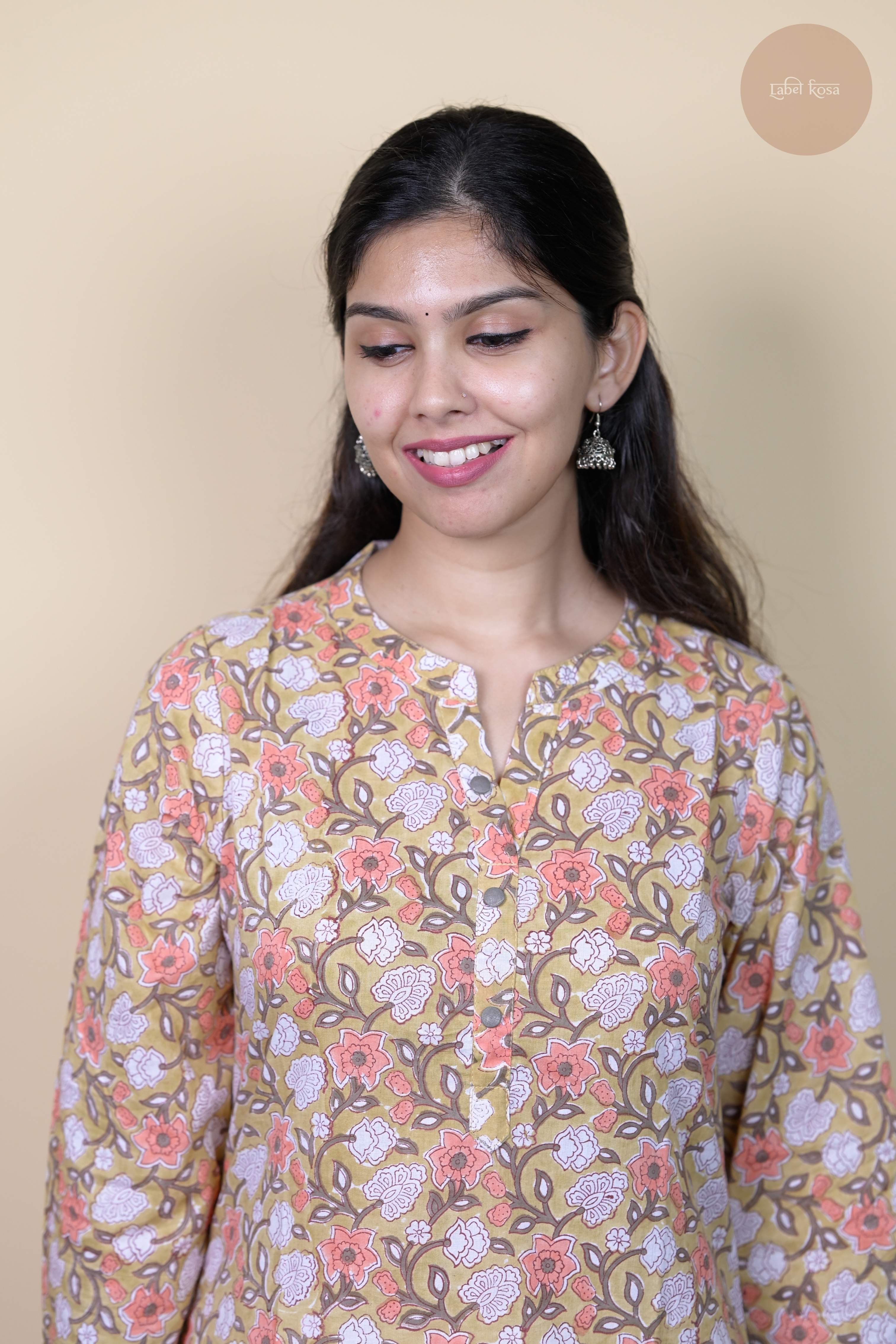 Niram - Handblock Peach Floral Kurti