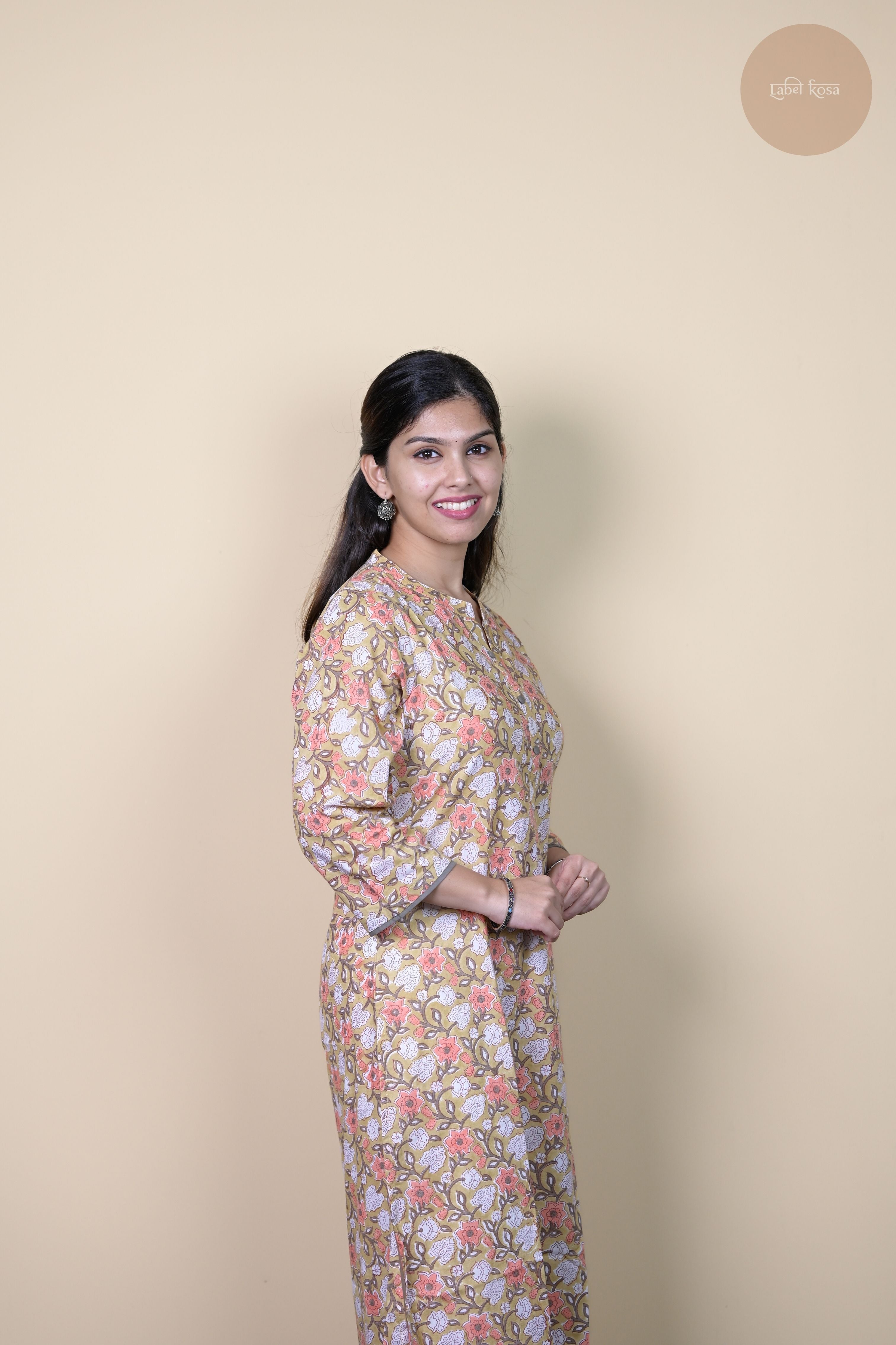 Niram - Handblock Peach Floral Kurti