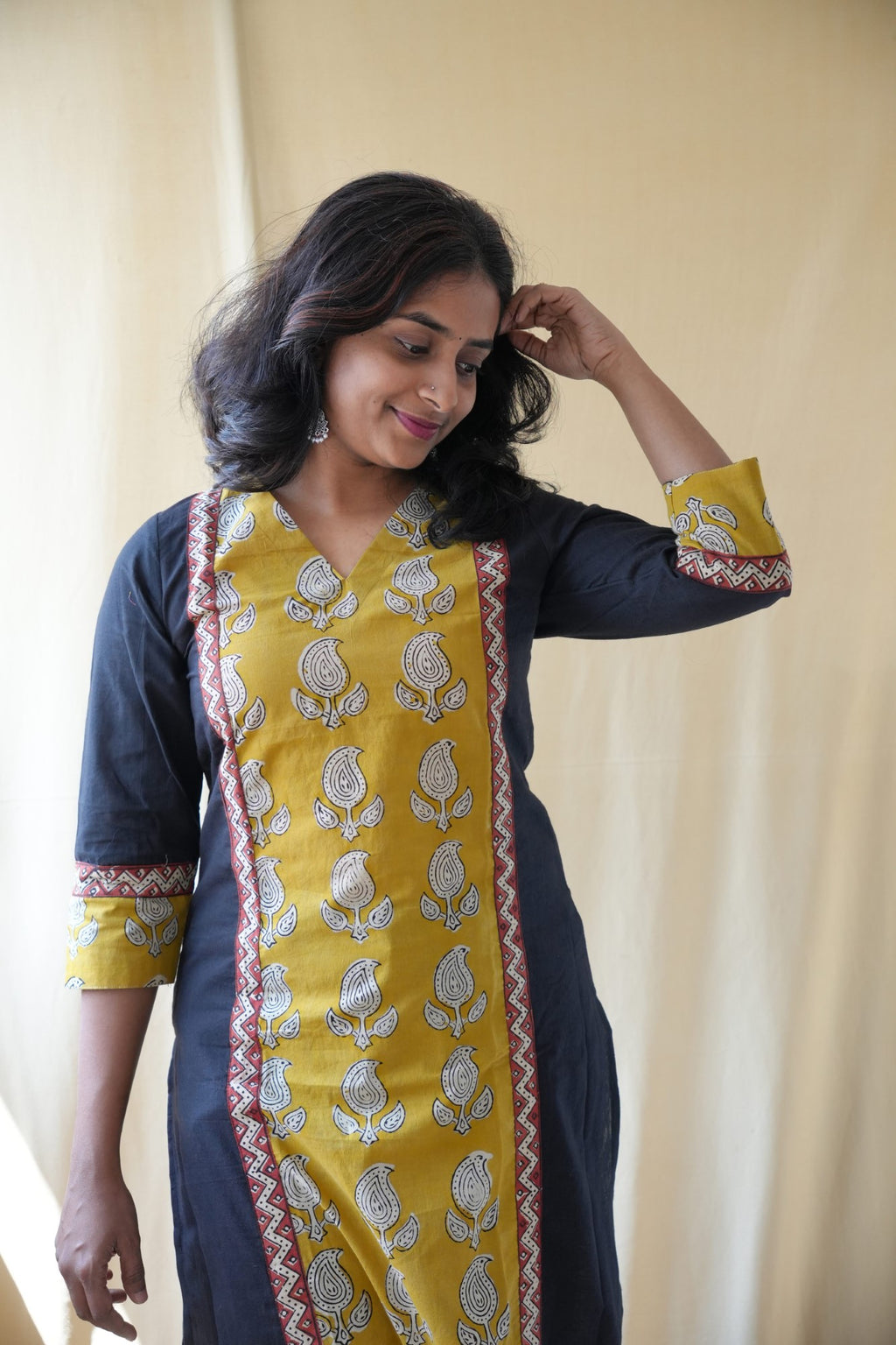 Sakhi - Mangalgiri With Handblock Patch | Black Kurti